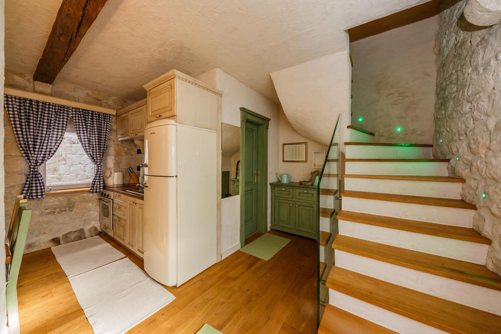Kaštela Apartment Rustik מראה חיצוני תמונה